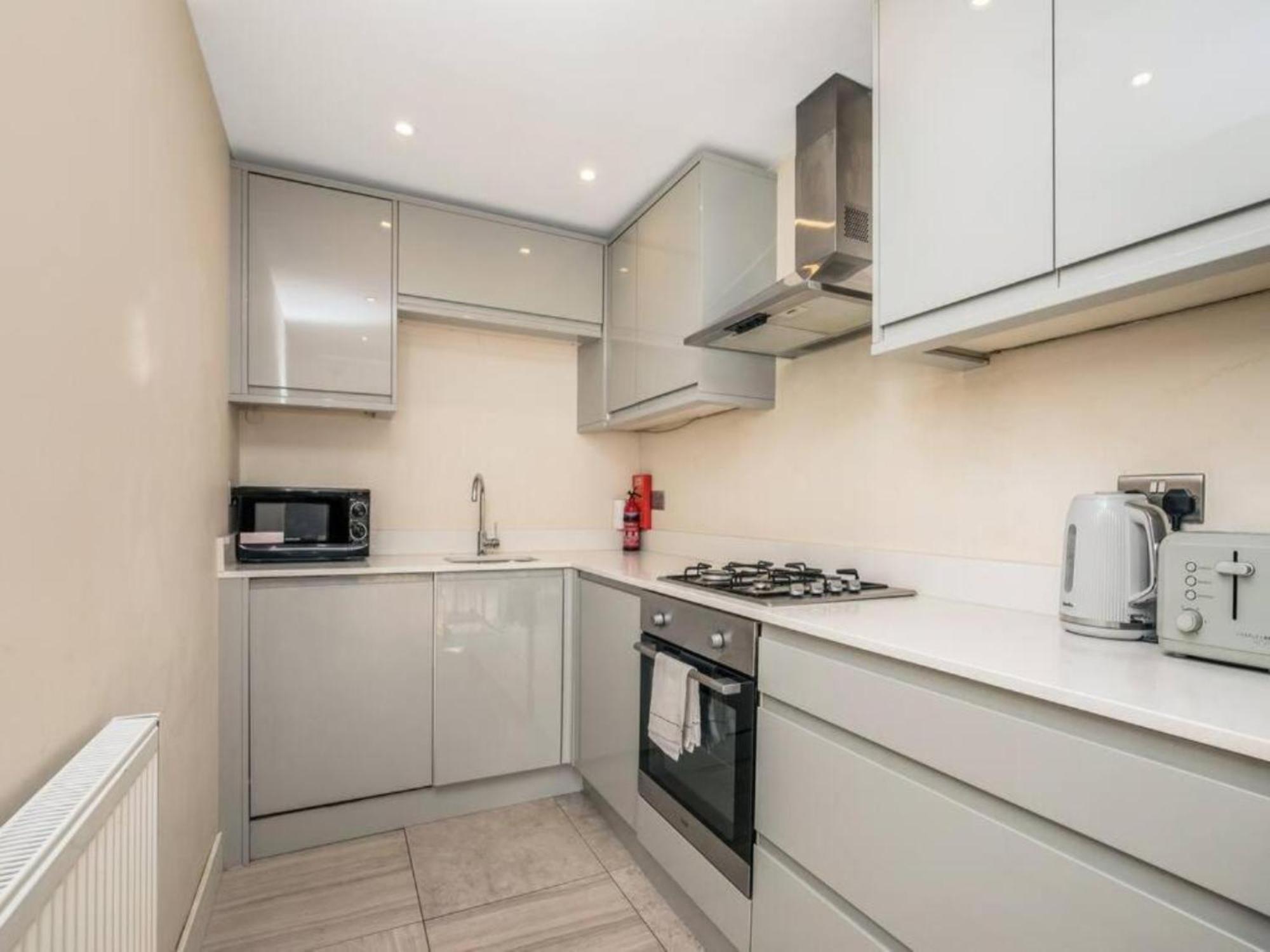 Pass The Keys Ealing Queen Of The Suburbs 2Bd Apartment Londyn Zewnętrze zdjęcie