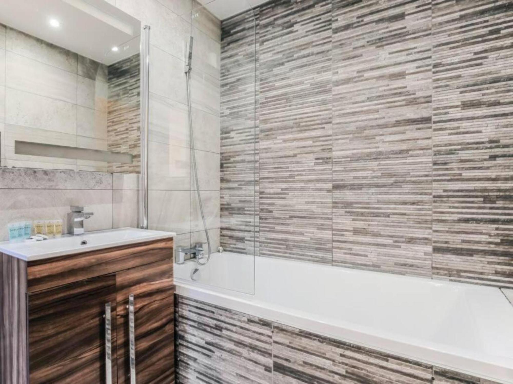 Pass The Keys Ealing Queen Of The Suburbs 2Bd Apartment Londyn Zewnętrze zdjęcie